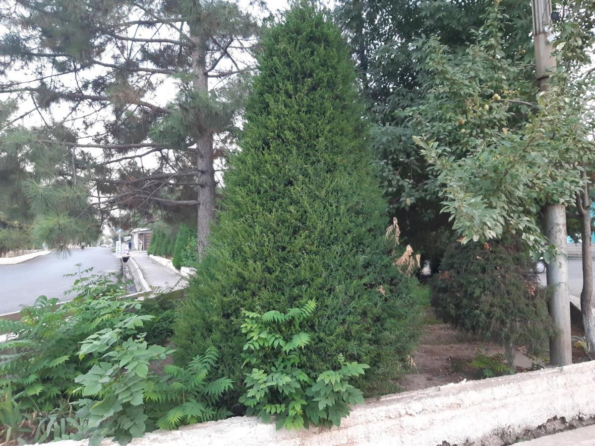 Azimut Hotel Jalal-Abad Bagian luar foto