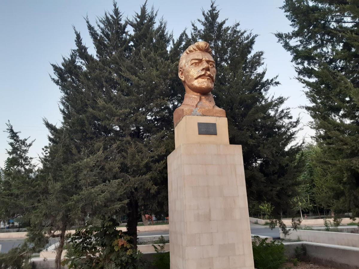 Azimut Hotel Jalal-Abad Bagian luar foto