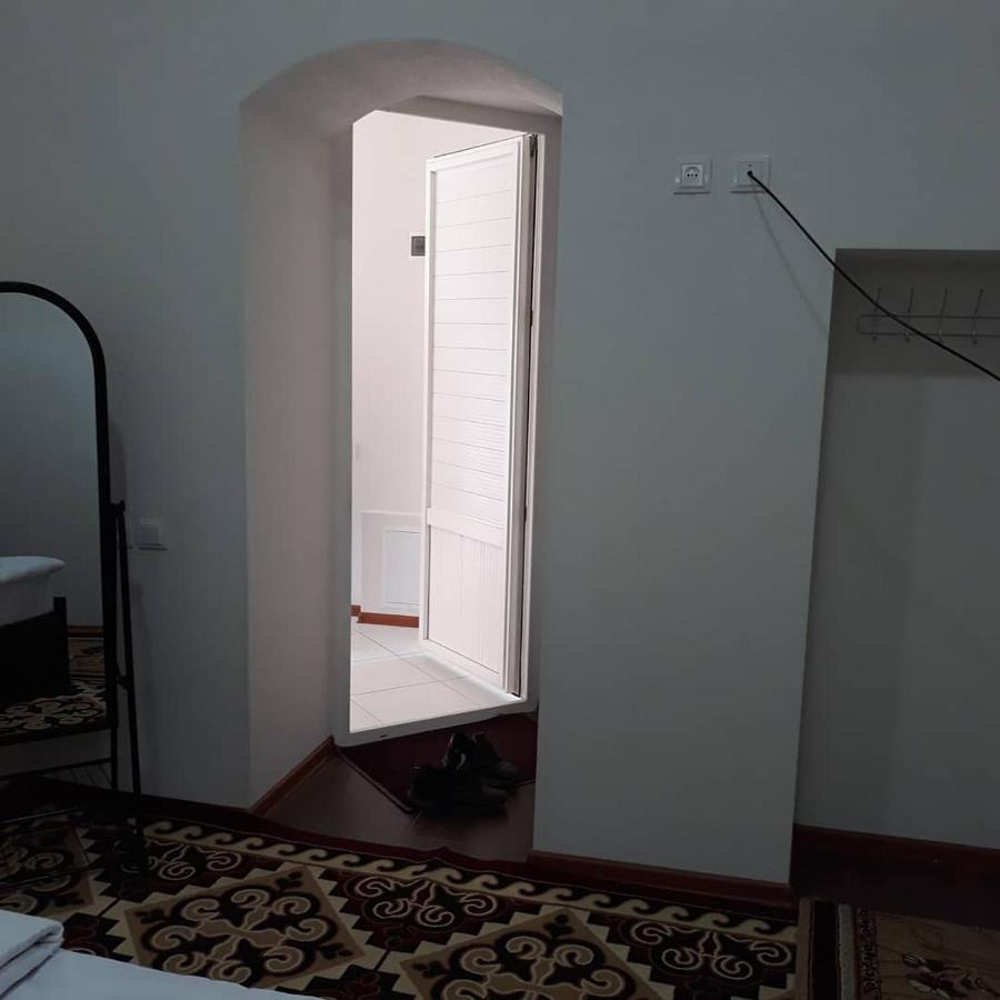 Azimut Hotel Jalal-Abad Bagian luar foto